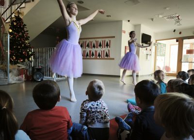 December v skupini Levi