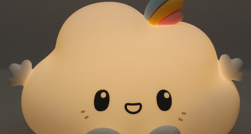 Raziskovanje in igra s svetlobo – skupina Pingvinčki